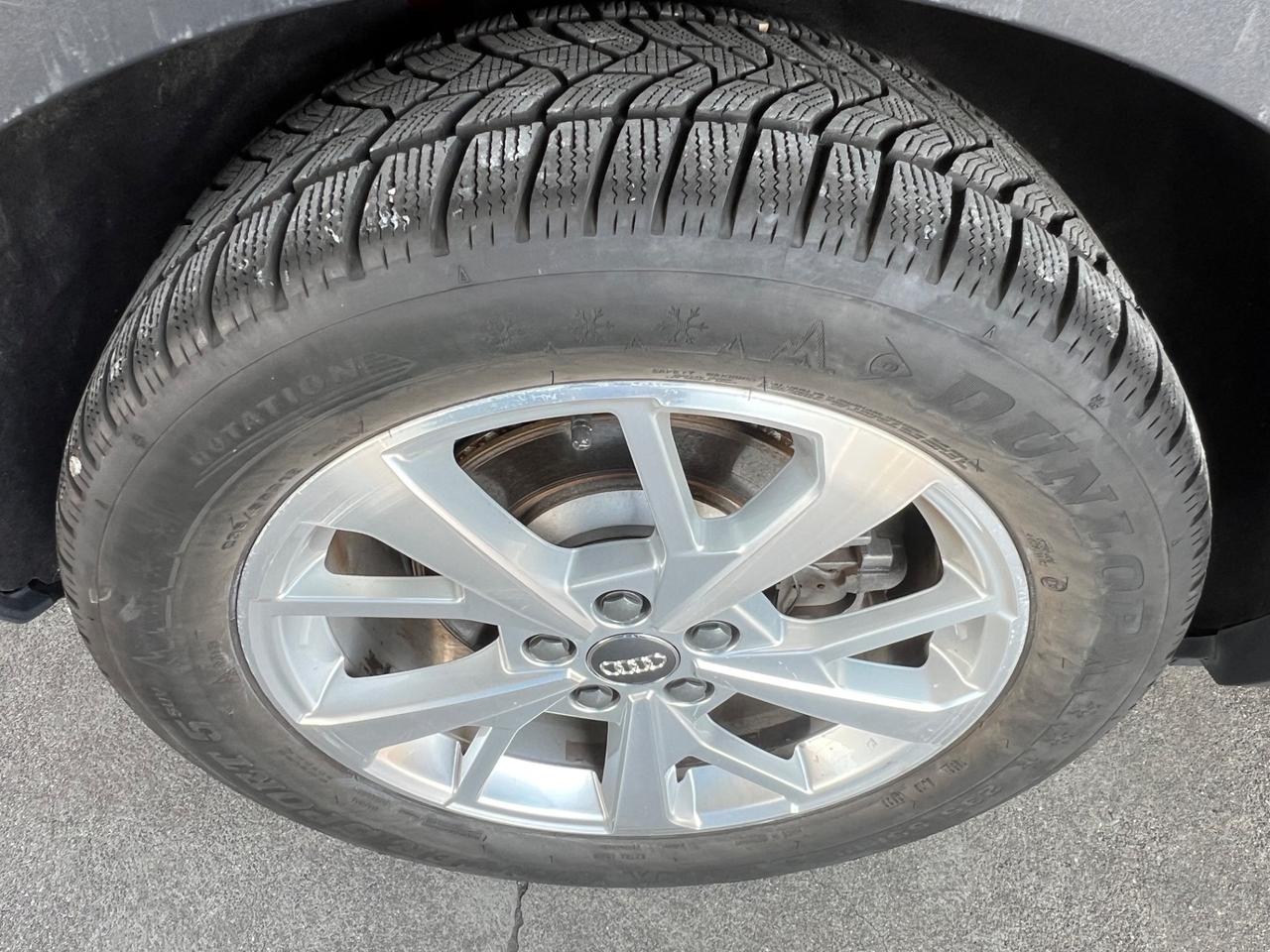 Audi Q3 40 TFSI quattro S tronic Business