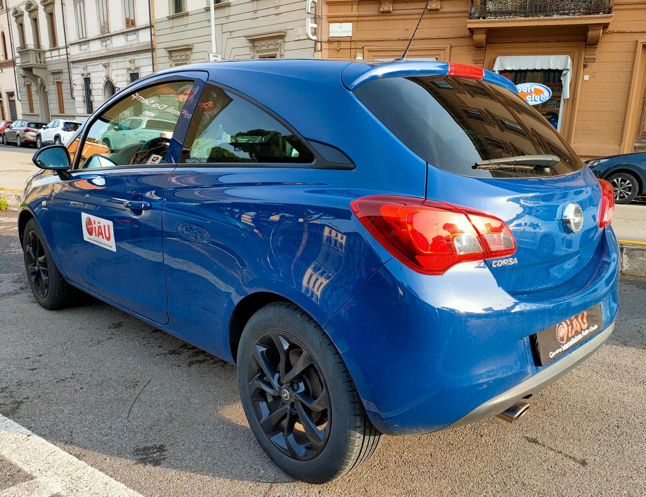 Opel Corsa 1.2 Coupé Black Edition Neopatentati