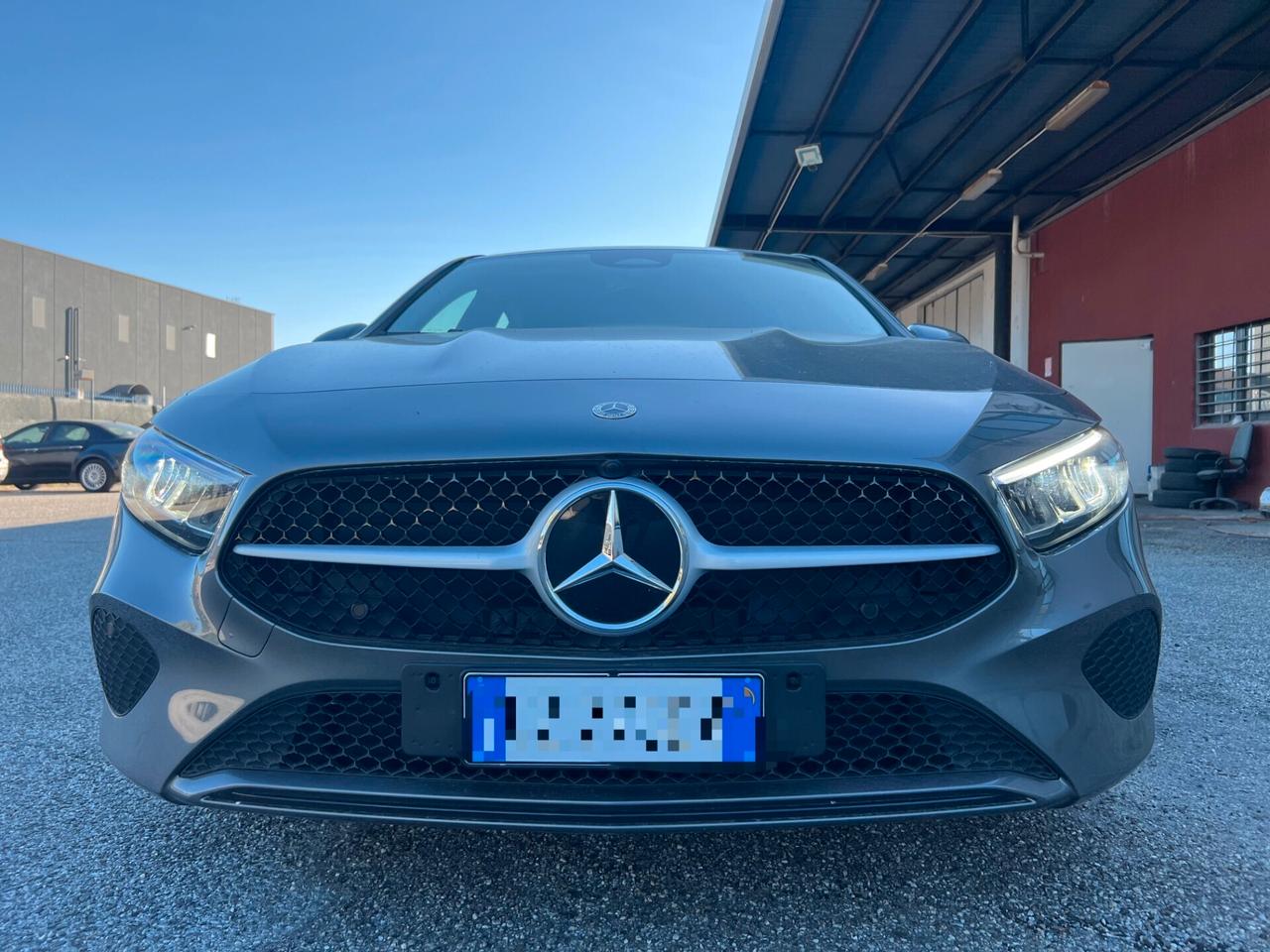 Mercedes-benz A 180 d Automatic AMG Line Advanced Plus -2025
