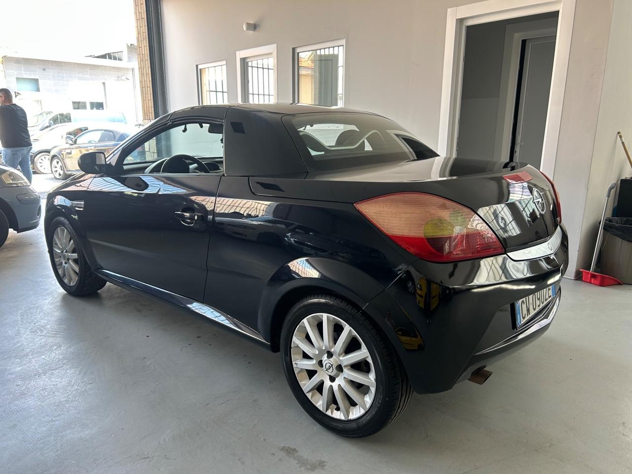 Opel Tigra TwinTop 1.4 16V Sport