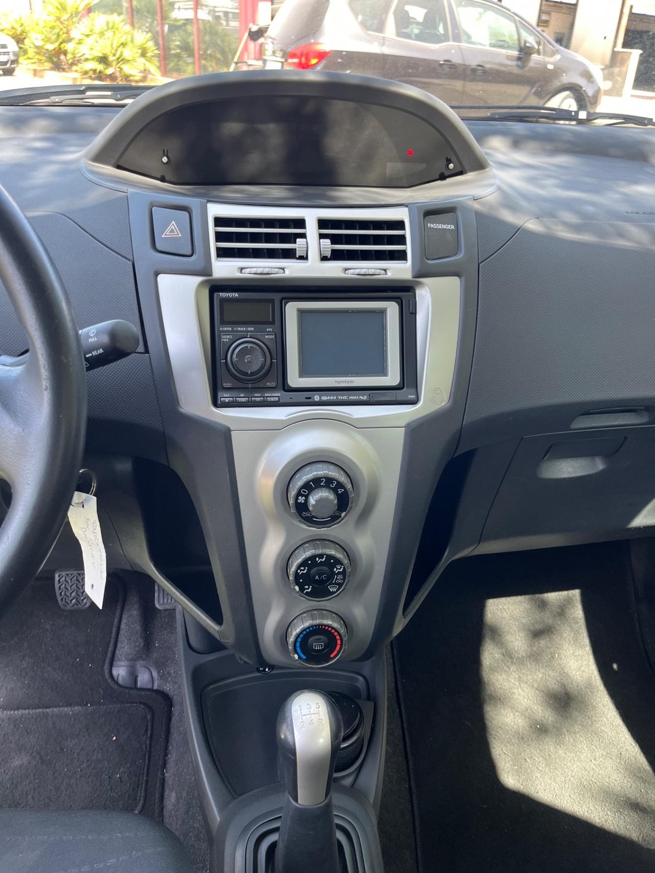 Toyota Yaris 1.4 D-4D 5 porte Navi