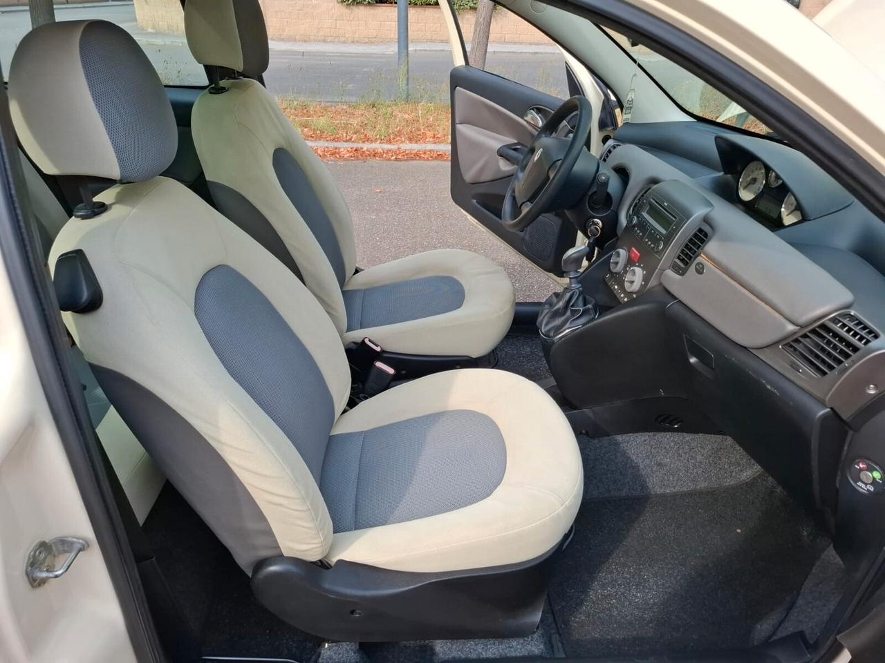 Lancia Ypsilon 1.2 benzina SOLAMENTE 93.000 KM
