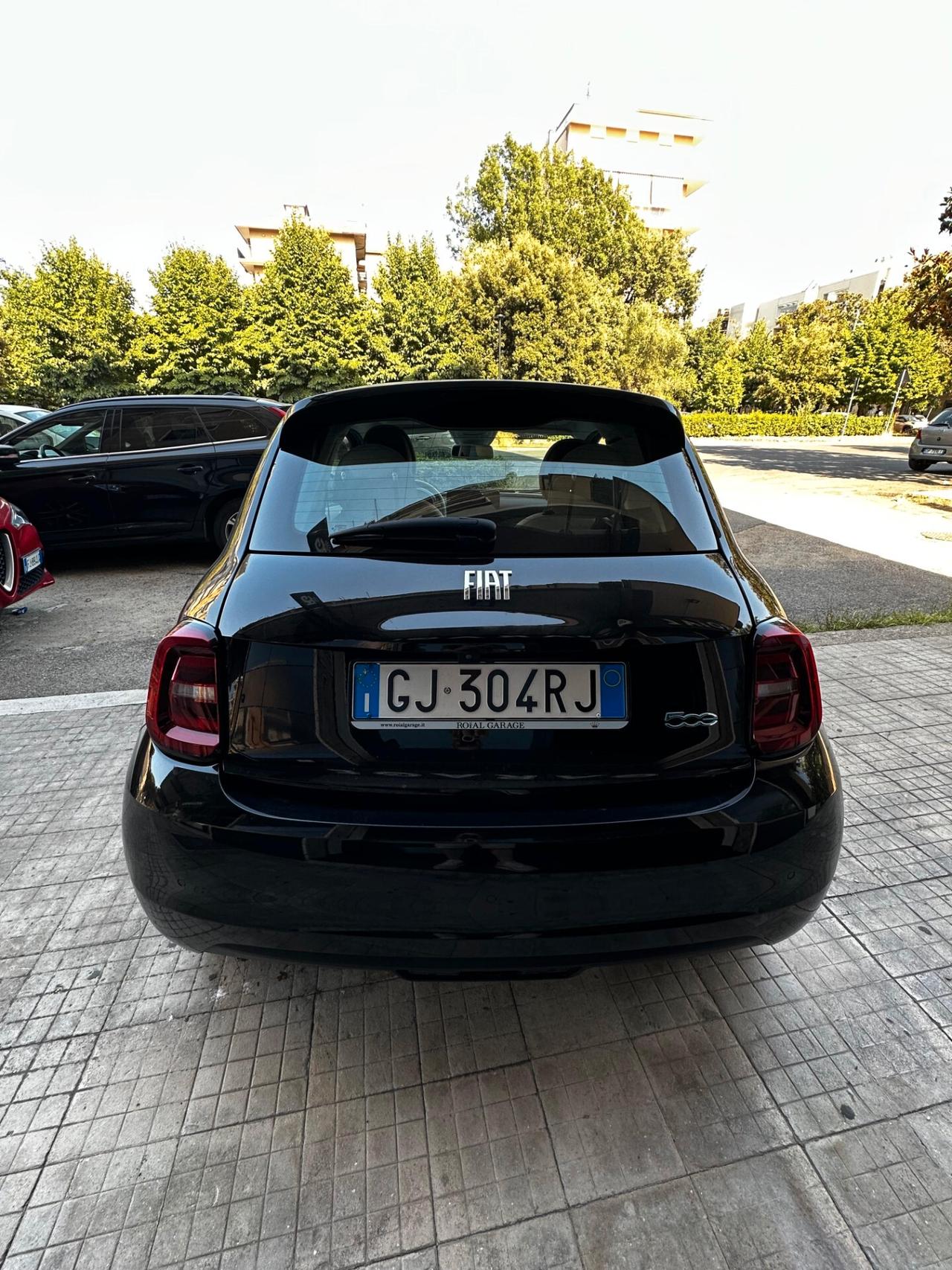 Fiat 500 500e 3+1 42 kWh La Prima