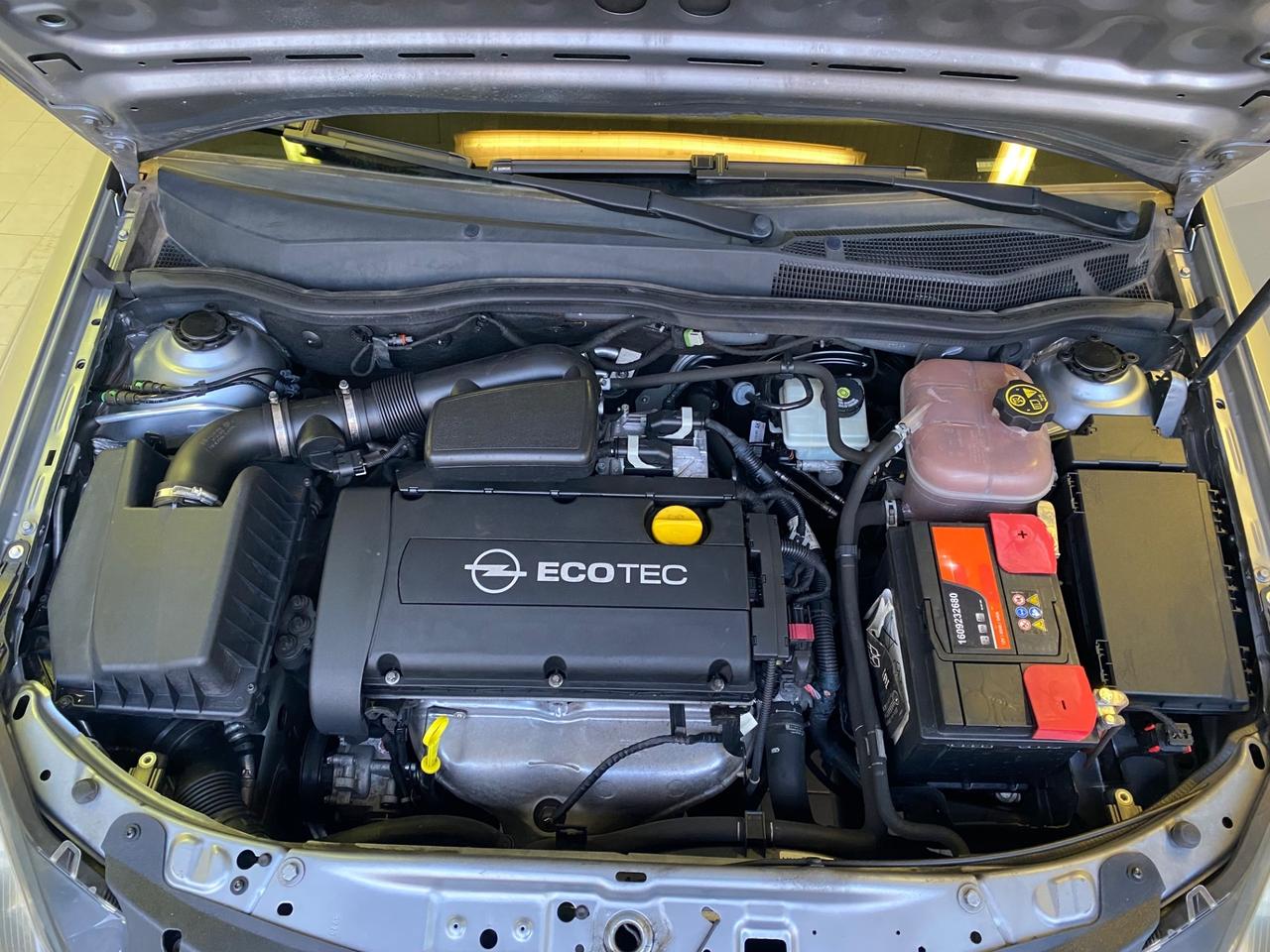 Opel Astra 1.6 16V VVT Station Wagon Cosmo