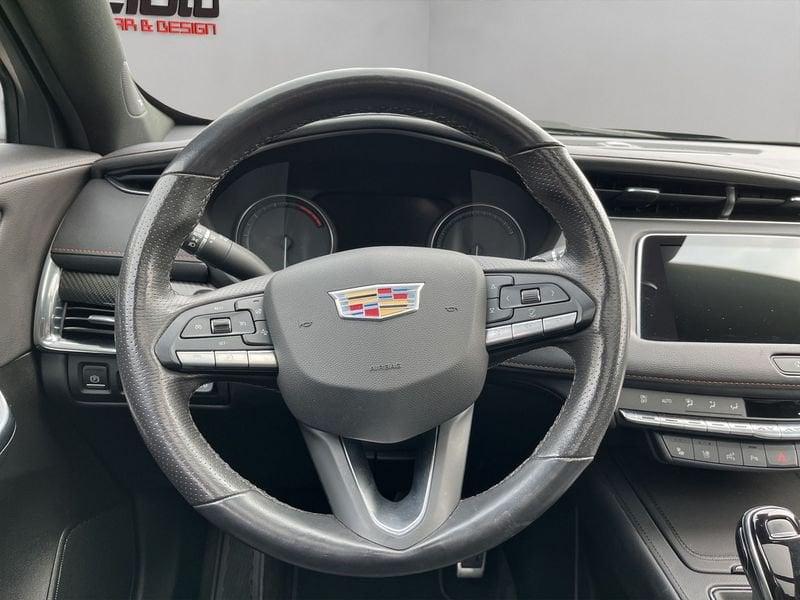 Cadillac XT4 XT4 2.0 td Sport awd auto