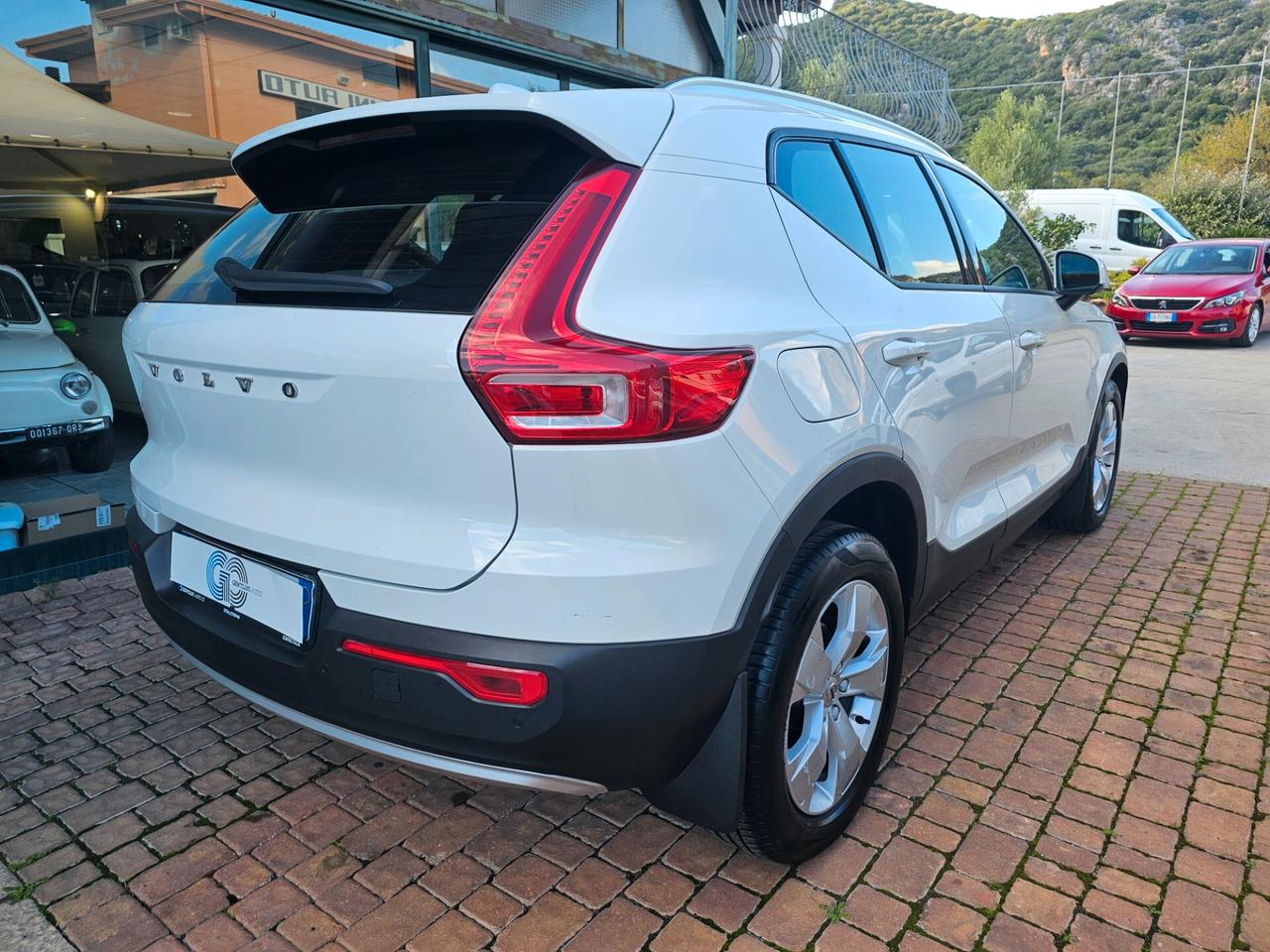 Volvo XC40 D3 AWD Geartronic Momentum Pro