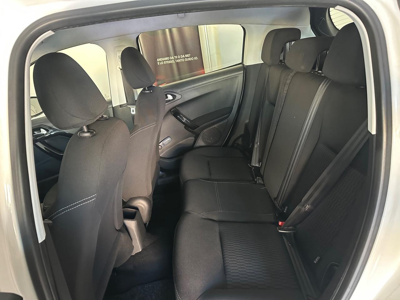 Peugeot 208 PureTech 82 5p. GPL Allure