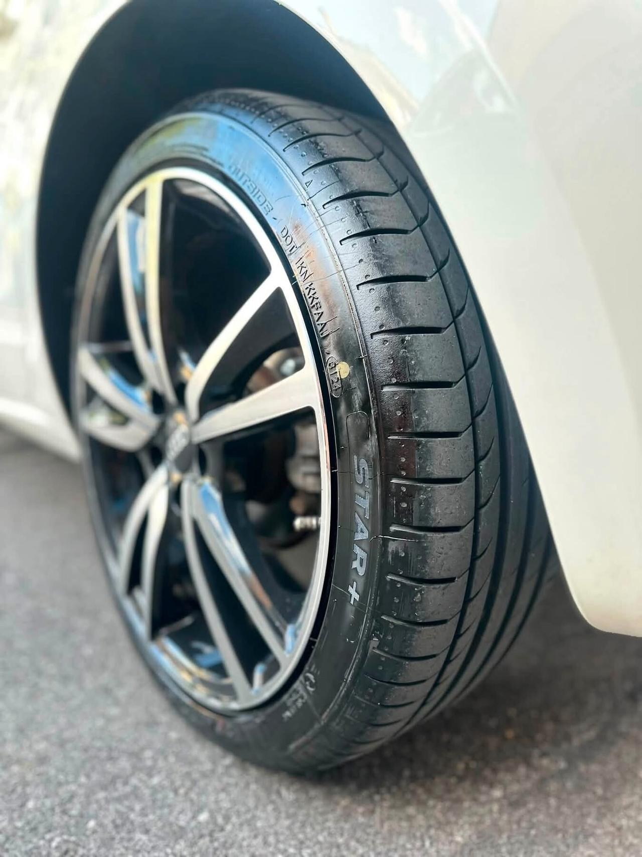 Audi A1 1.6 TDI Attraction NEOPATENTATI