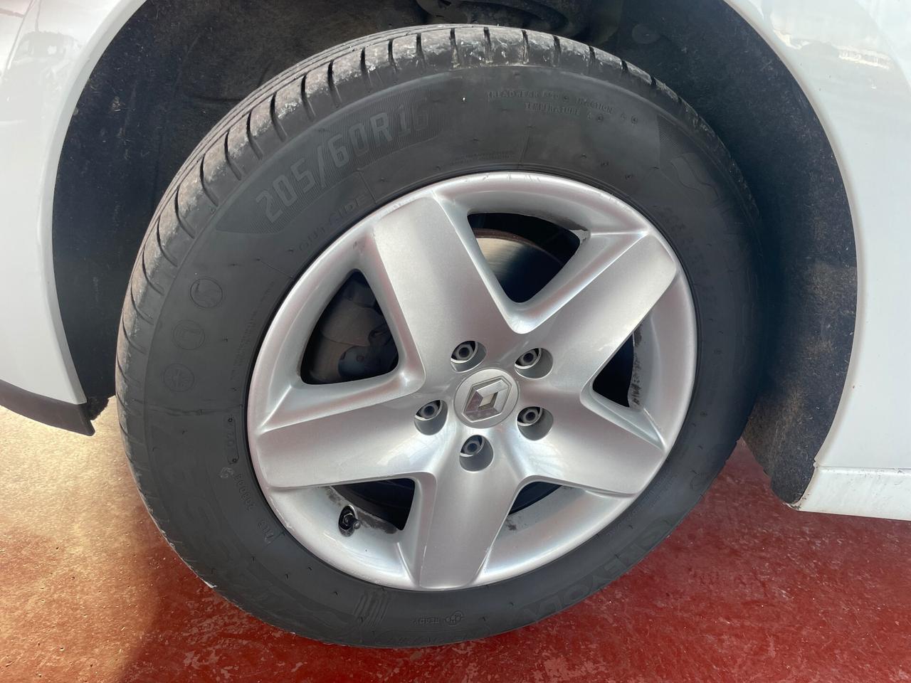 Renault Scenic 1.5 Diesel - Neopatentati - Ottima