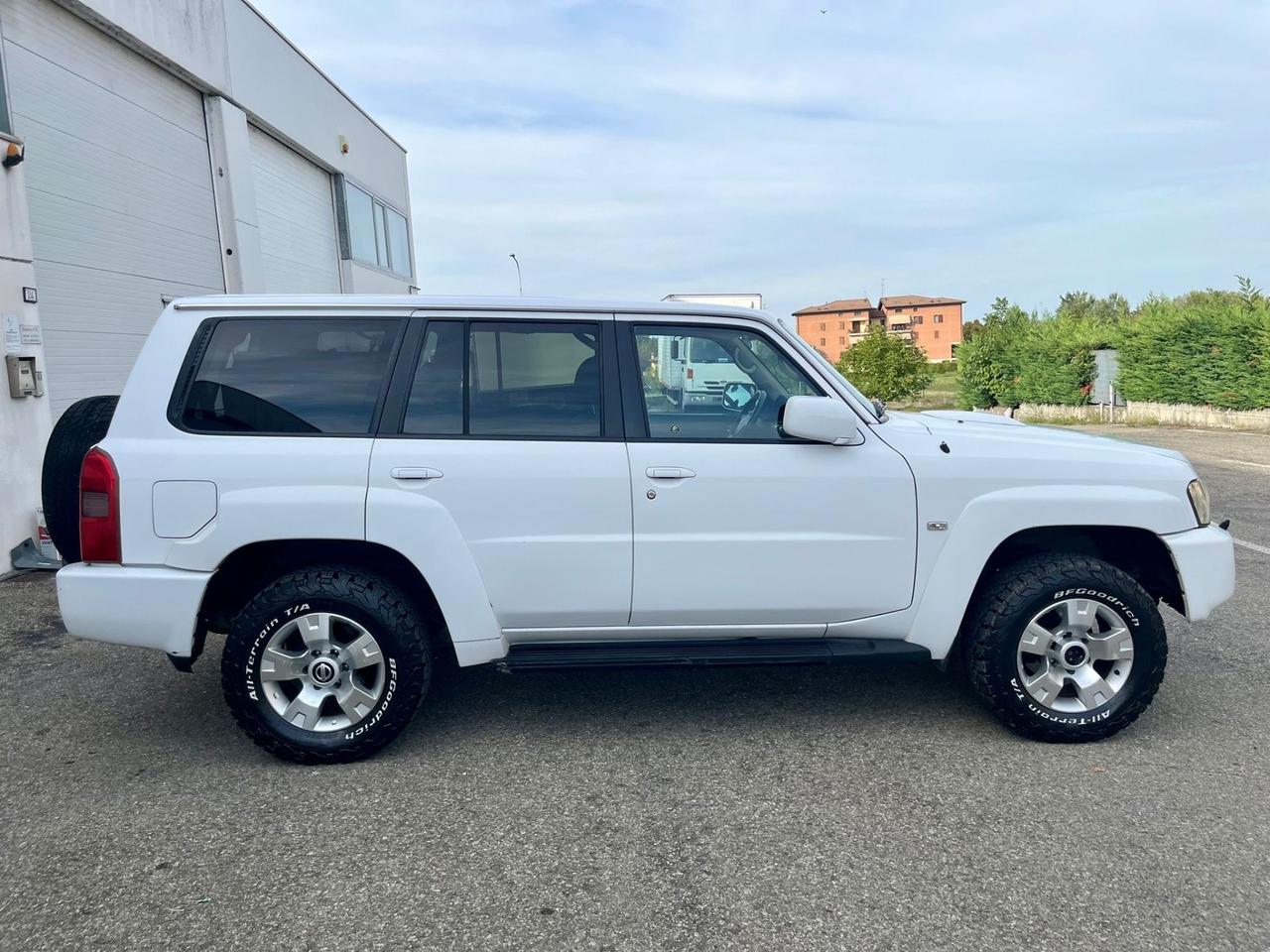 Nissan Patrol GR 3.0td 2009 174.000km 7posti perfetta