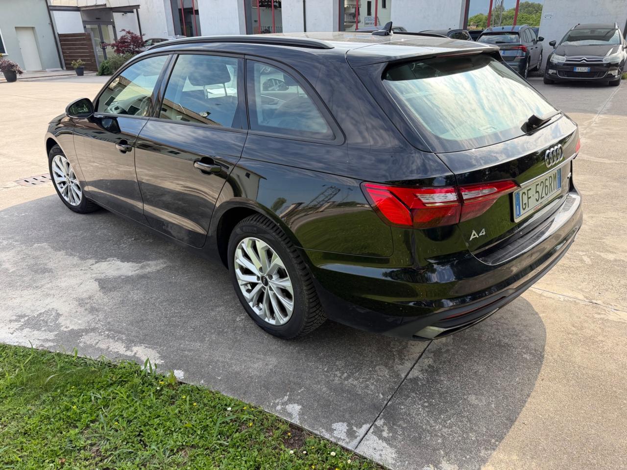 Audi A4 Avant 40 TDI quattro S tronic Business