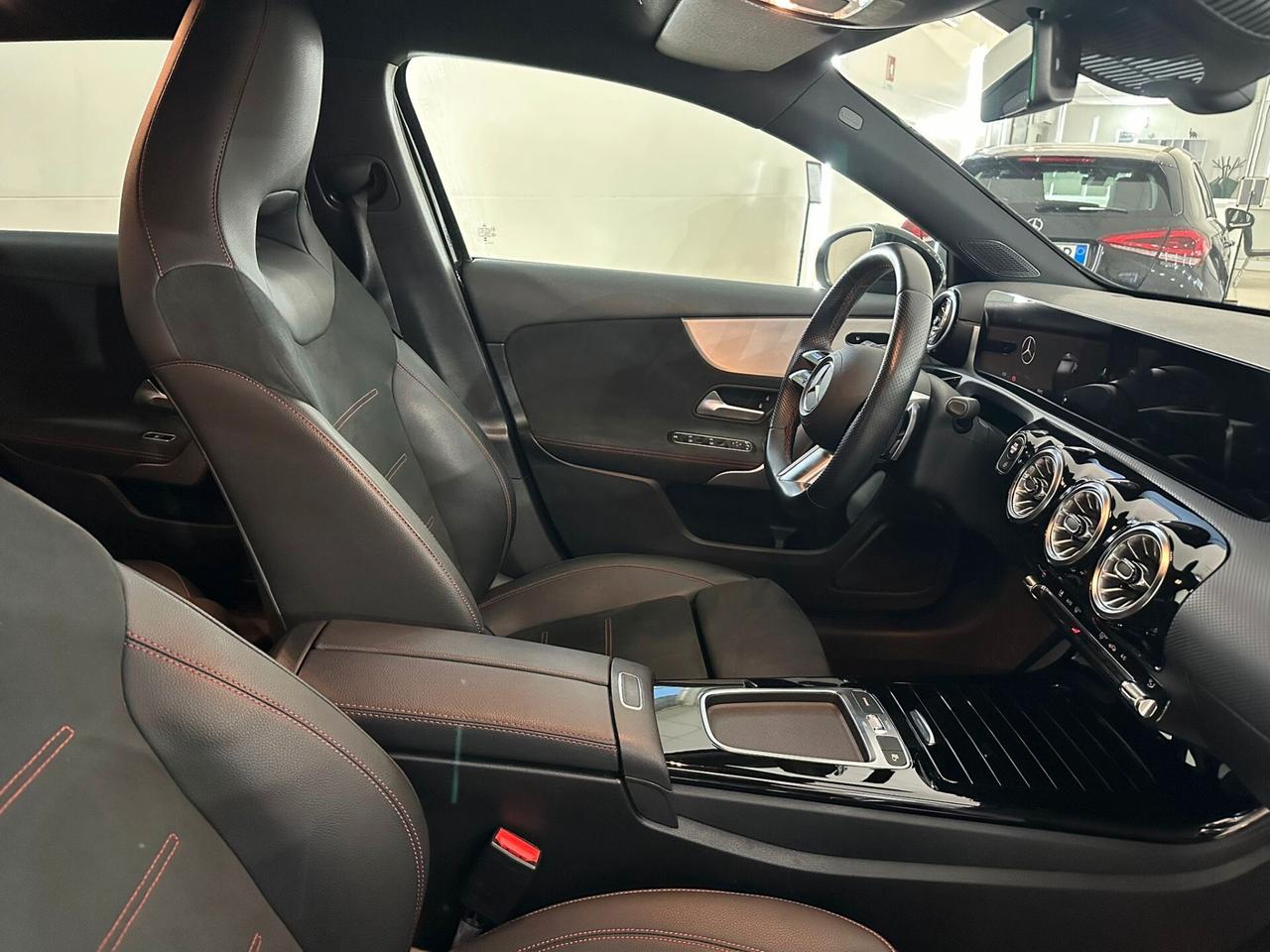 Mercedes-benz A 180 d Automatic AMG Line Premium Plus