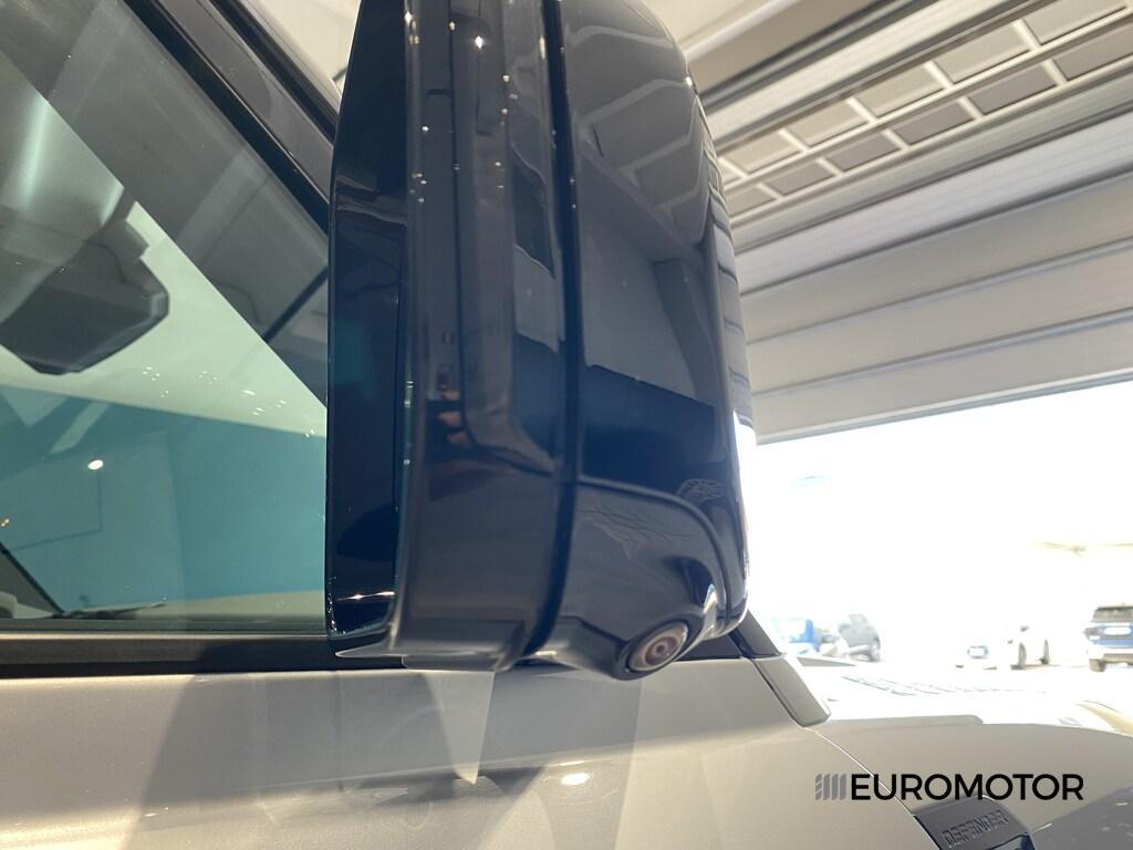 Land Rover Defender 110 3.0 I6 MHEV SE AWD Auto