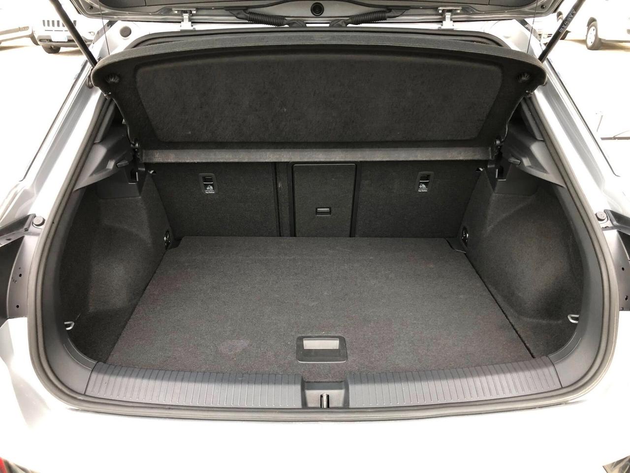 Volkswagen T-Roc 2.0 TDI R-Line SPORT 2023