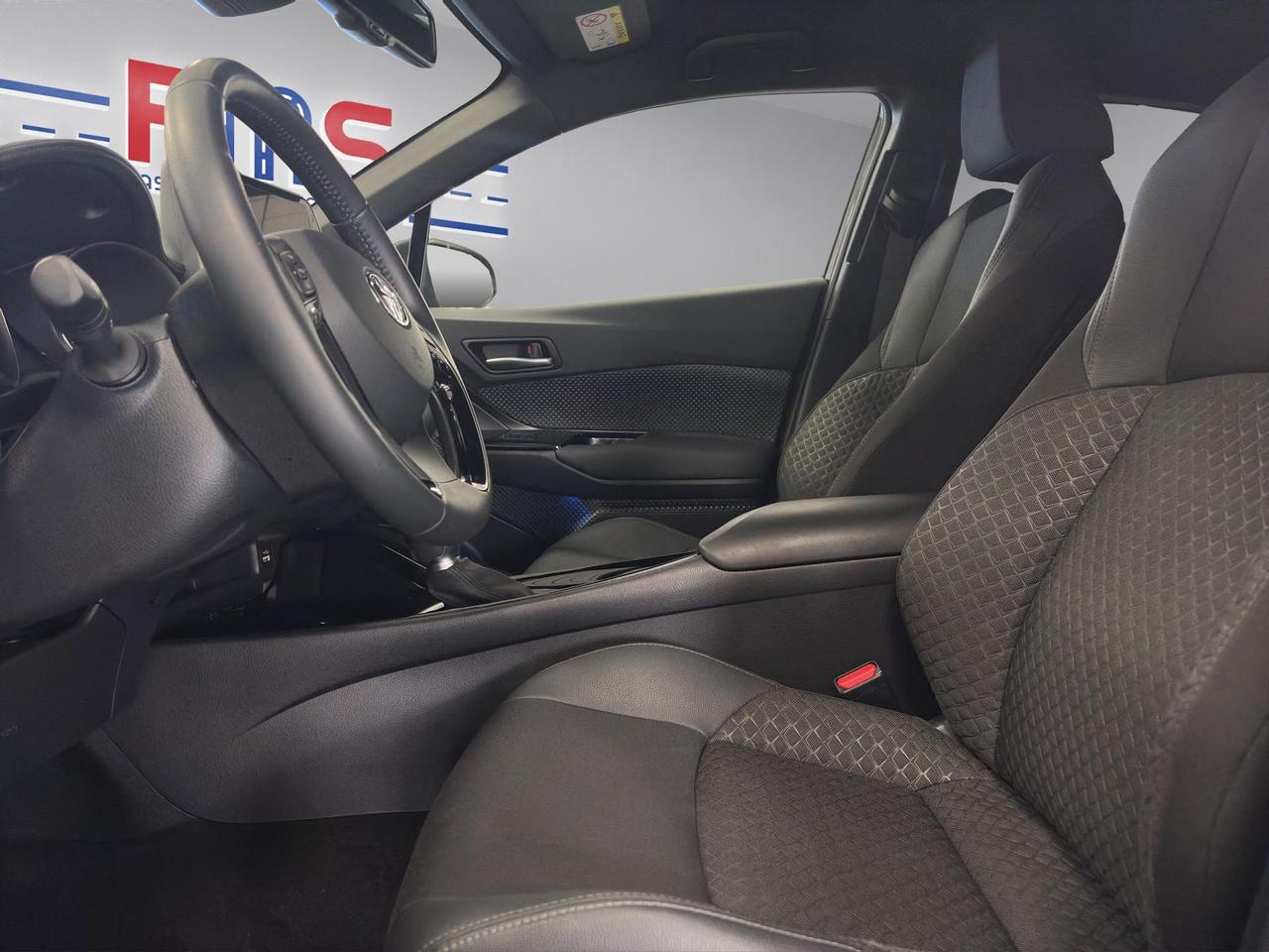 Toyota C-HR 1.8h Trend e-cvt