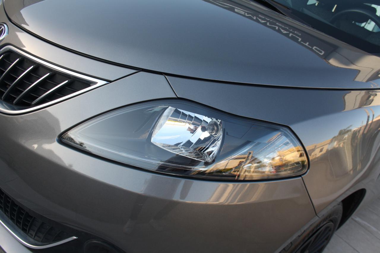 LANCIA YPSILON 1.0 HYBRID 70CV