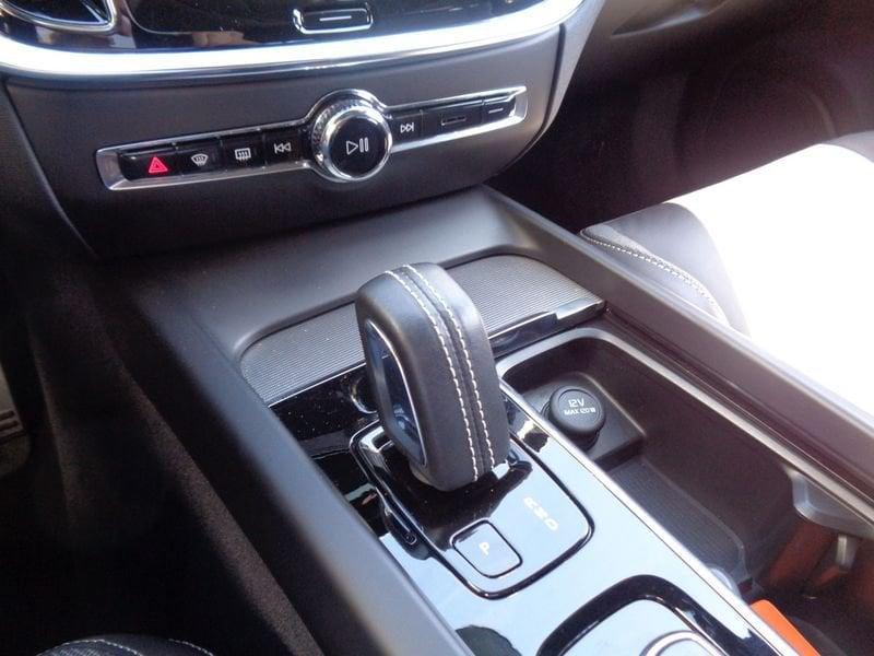 Volvo V60 B4 (d) automatico Core