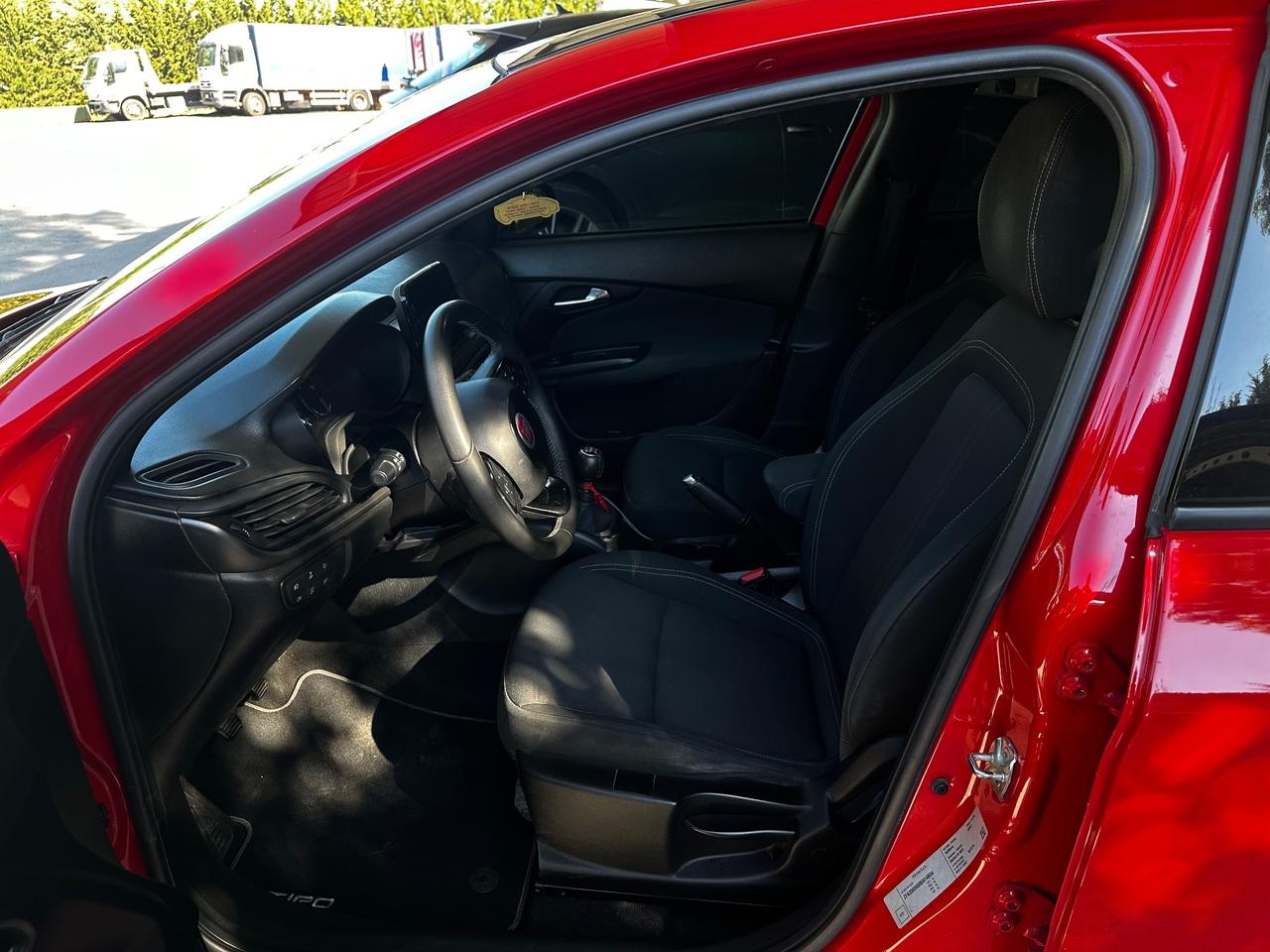 Fiat Tipo 1.6 Mjt S&S 5 porte Sport