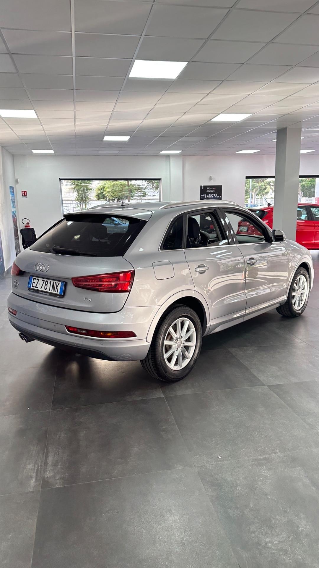 Audi Q3 2.0 TDI 150 CV Business