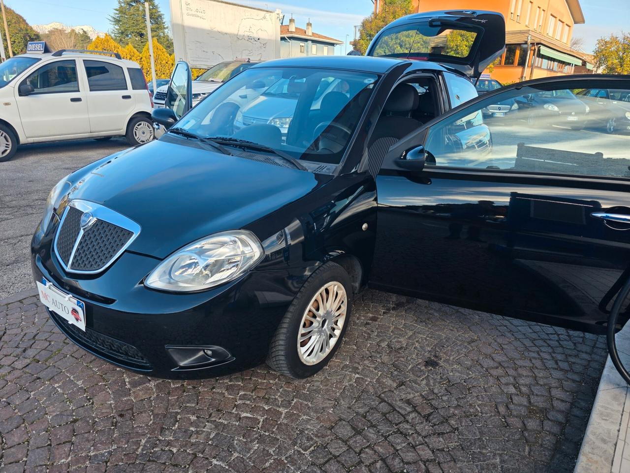 Lancia Ypsilon 1.2 Modamilano con 168.000km