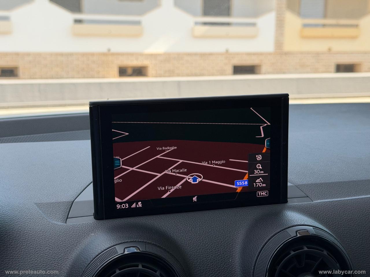 AUDI Q2 30 TDI Business