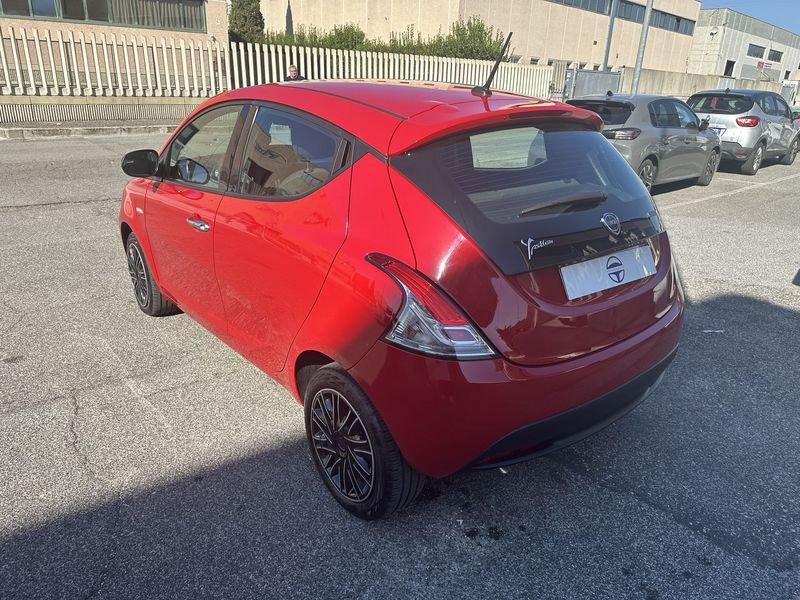 Lancia Ypsilon Ypsilon 1.0 firefly hybrid Silver Plus s&s 70cv