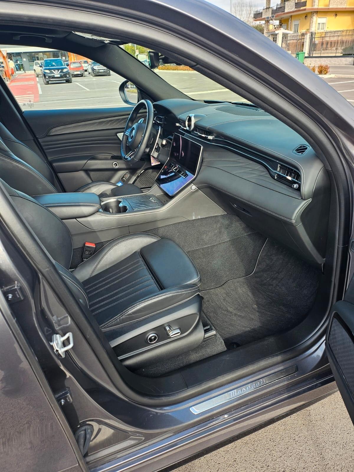 Maserati Grecale MHEV 330 CV AWD Modena