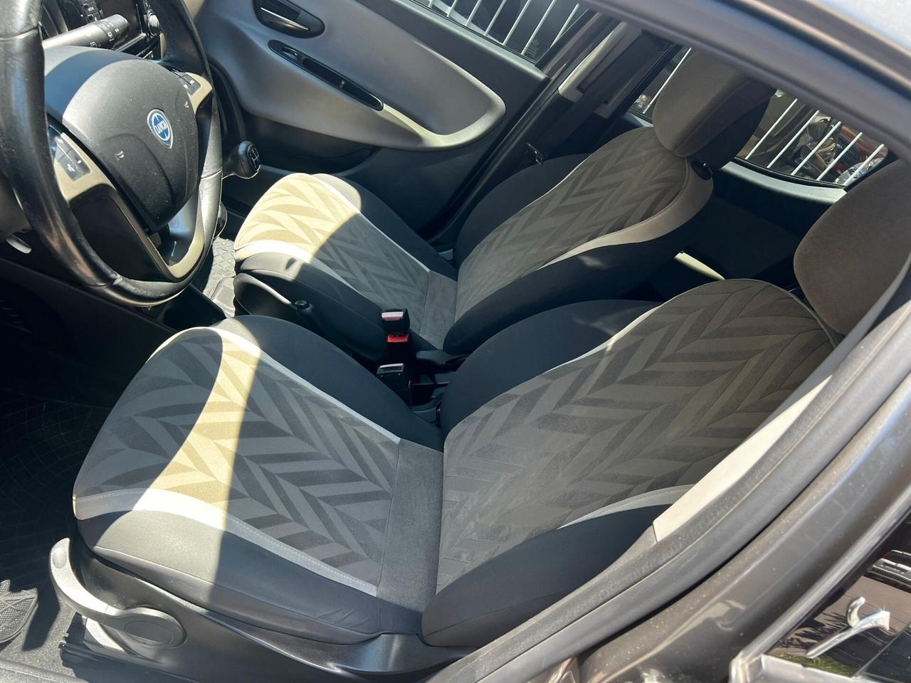 Lancia Ypsilon 1.3 MJT 16V 95 CV 5 porte S&S PLATINUM