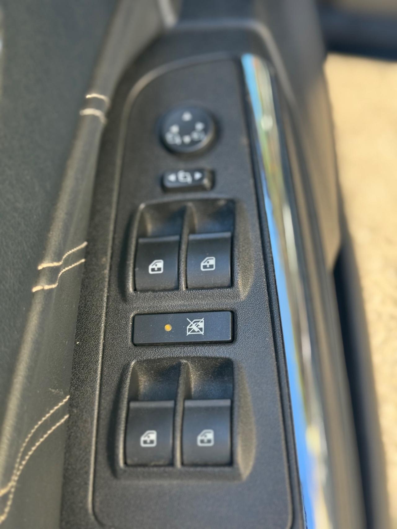 Lancia Delta 1.9 MJT Twinturbo DPF Oro