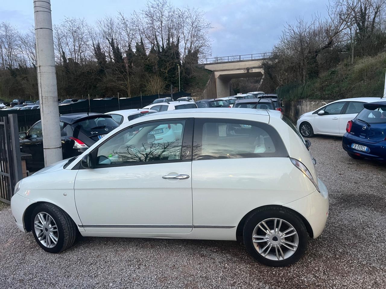 Lancia Ypsilon 1.2 69 CV Elle