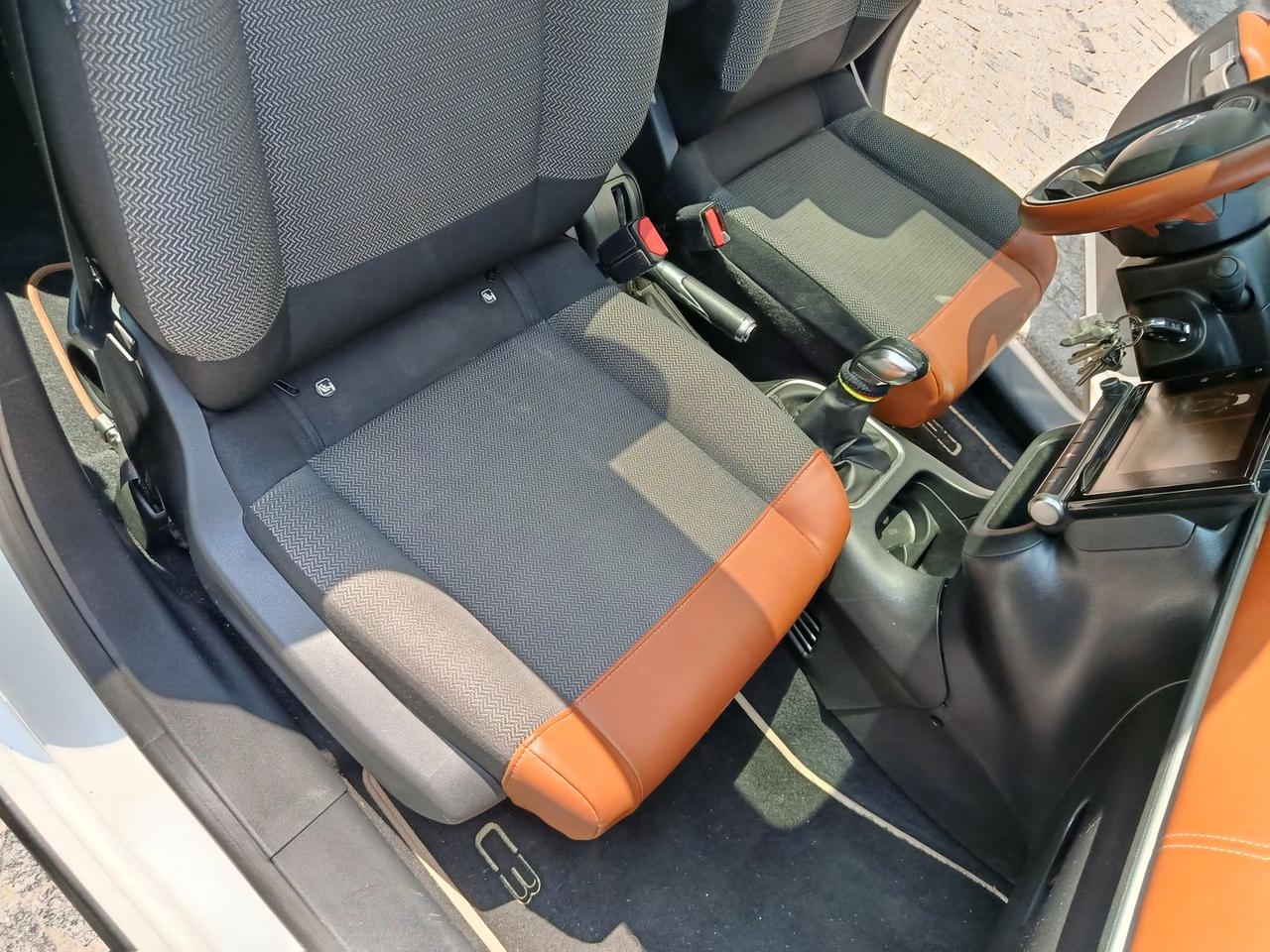 Citroen C3 Shine 1.6 Blue HDi 100 #11828