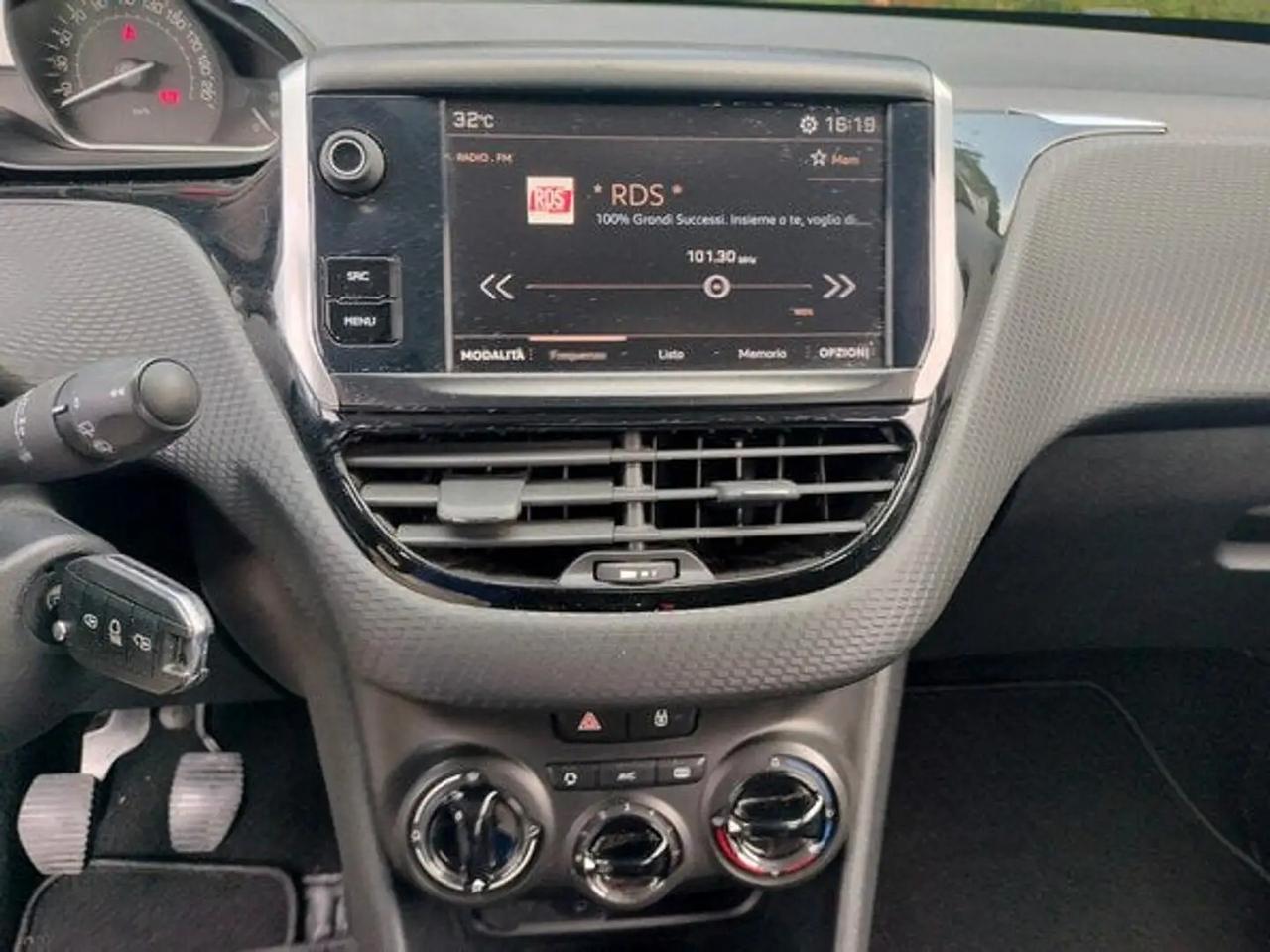 Peugeot 2008 BlueHDi 100 Active