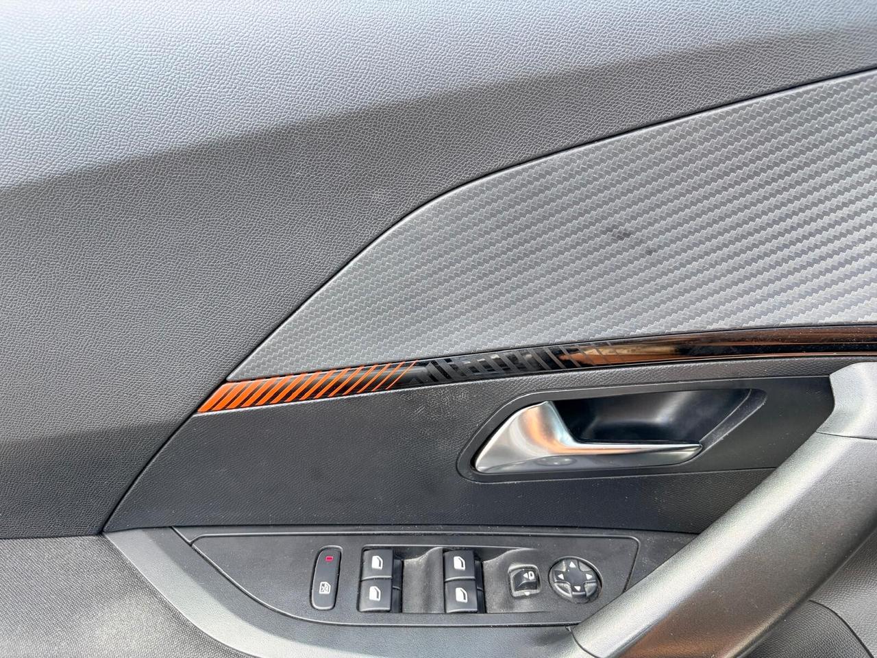 Peugeot 2008 1.2 PureTech 100 cv