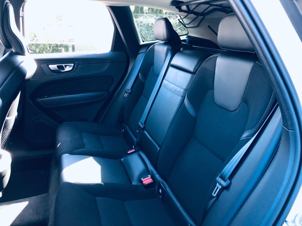 Volvo XC60 B4 (d) AWD Geartronic HYBRID 60MILA KM