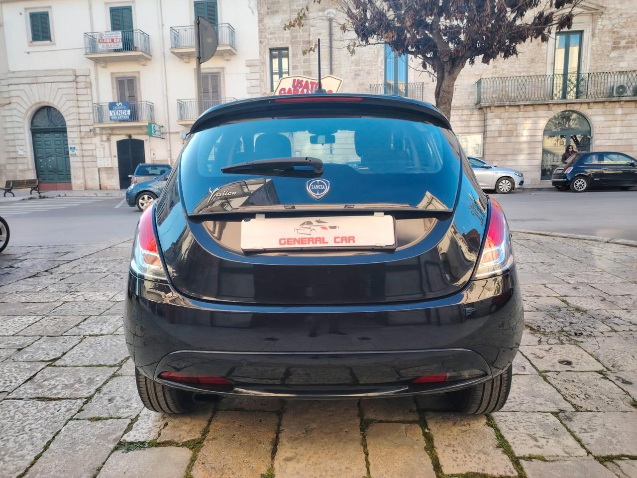 Lancia Ypsilon 1.2 69 CV 5 porte Gold