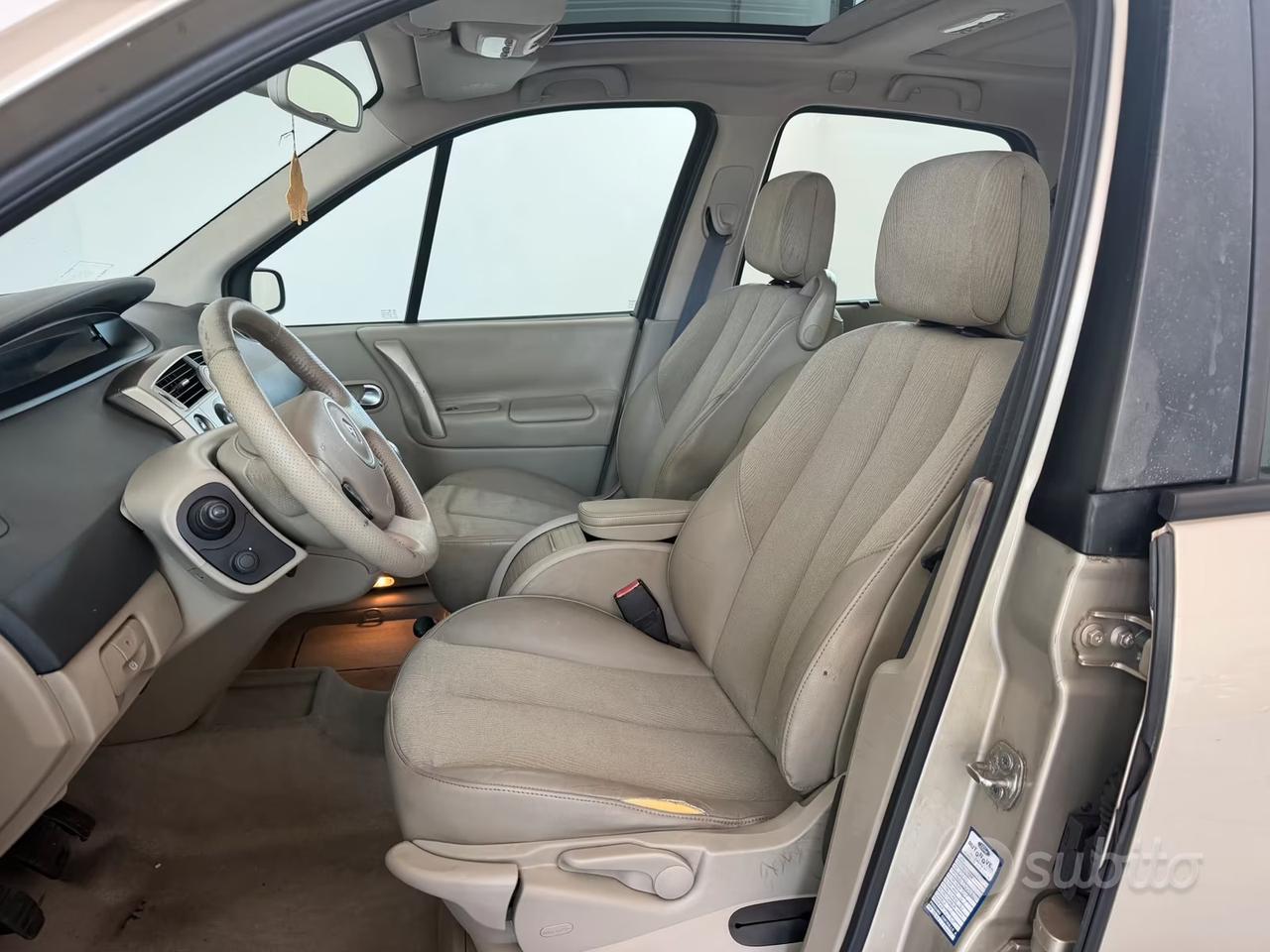 RENAULT Grand Scenic