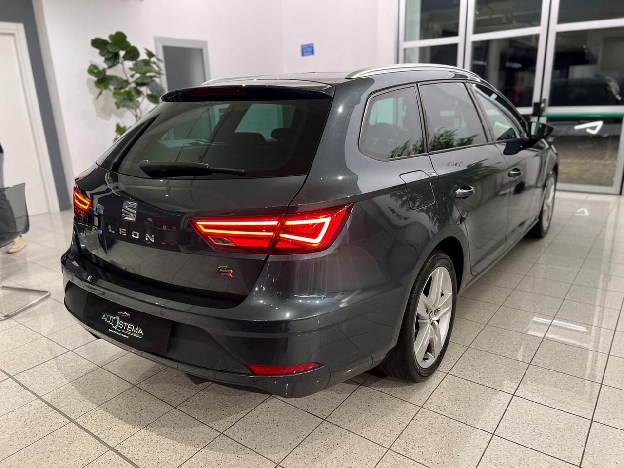 SEAT Leon III 2017 ST Sportstourer 1.6 tdi Business 115cv dsg - TETTO!