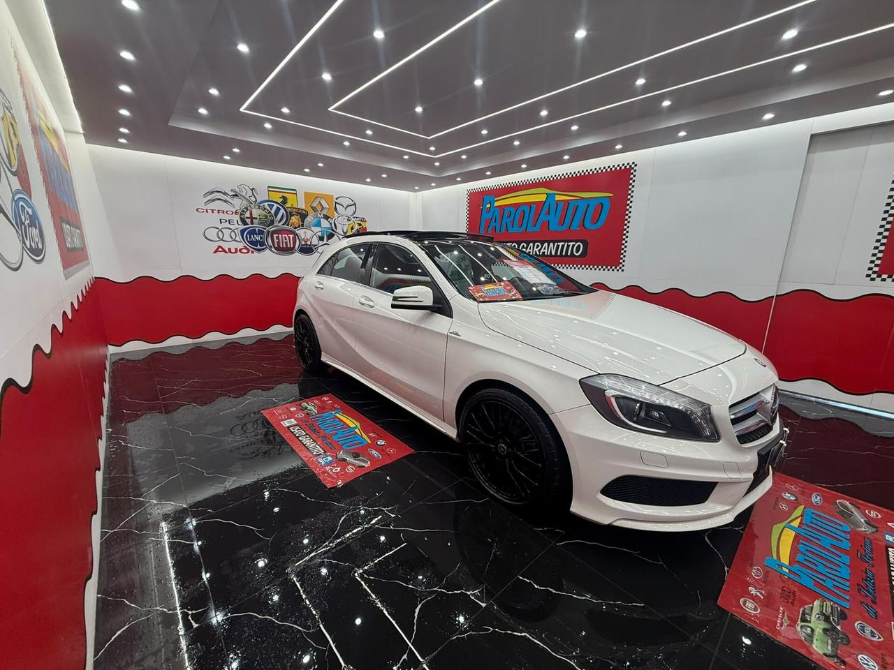 Mercedes-benz A 180 1.5 109cv Premium - 2014