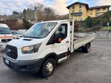 Ford transit incidentato