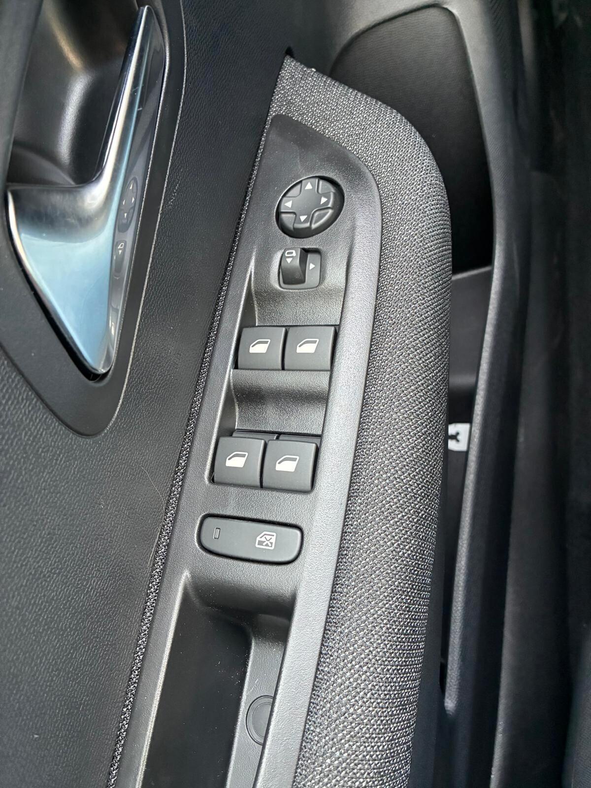 Peugeot 208 1.2 puretech Business s&s 100cv