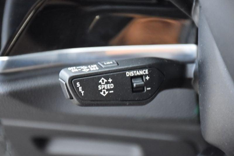 Audi Q3 35 TDI quattro S tronic Business *NAVI*