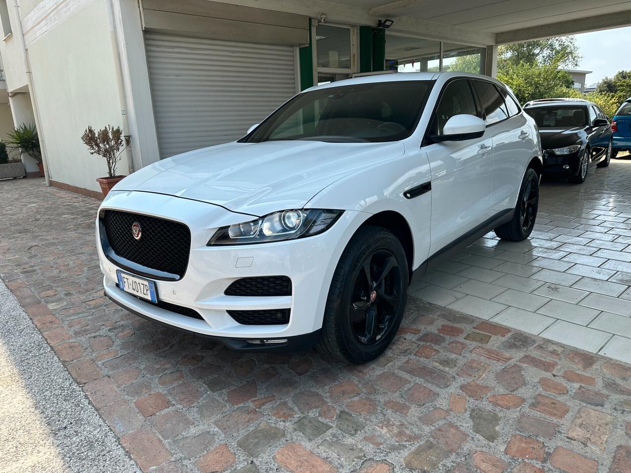 Jaguar F-Pace 2.0 D 180 CV AWD aut. Prestige