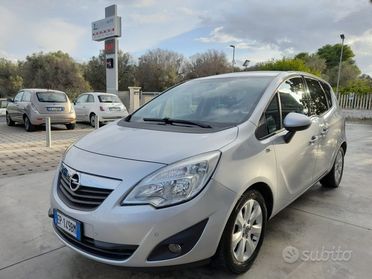 OPEL Meriva 1.3 CDTI COSMO