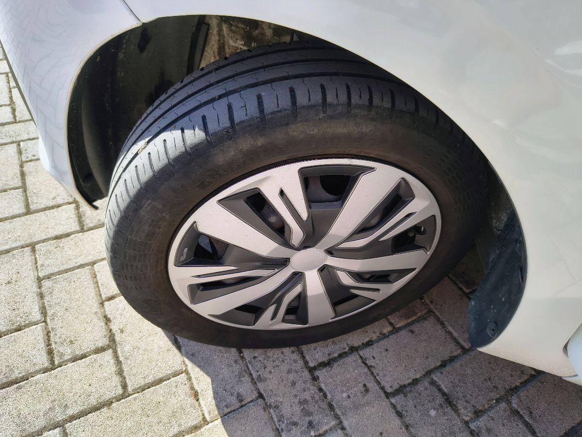PEUGEOT - 108 - PureTech 82 5p. Active TOP!