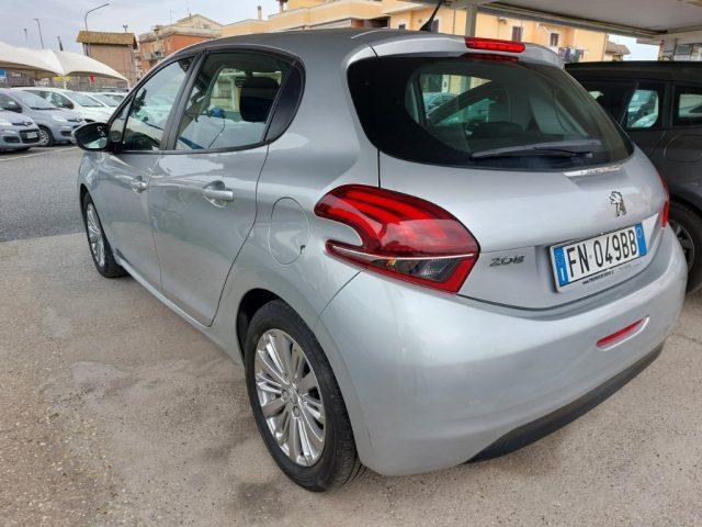 PEUGEOT 208 1.2 PureTech Allure 5 porte Neopatentati