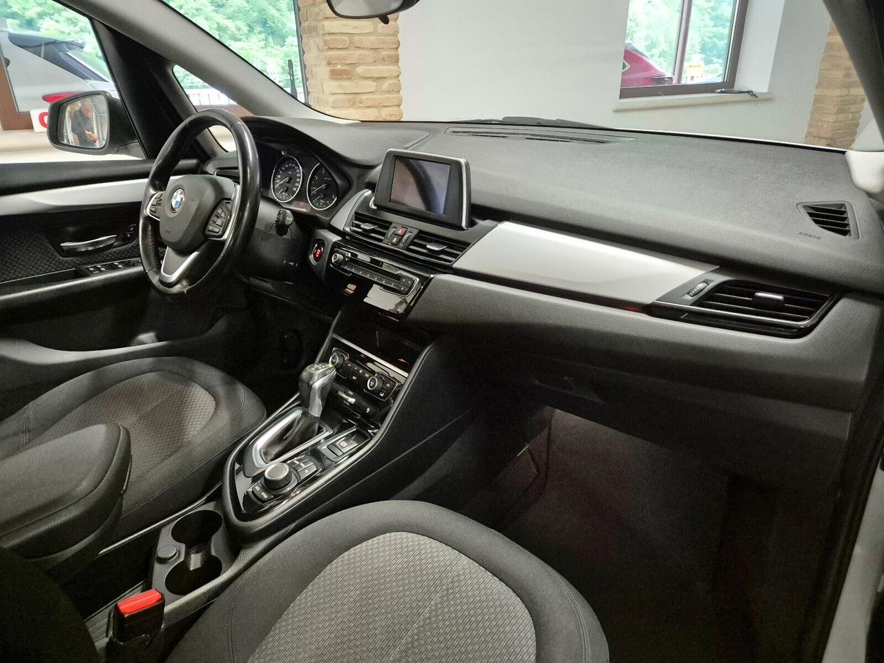 Bmw 2er Active Tourer 218d Advantage ** automatica **