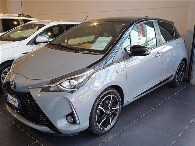 Toyota Yaris 5 Porte 1.5 VVT-i Hybrid Trend White Edition