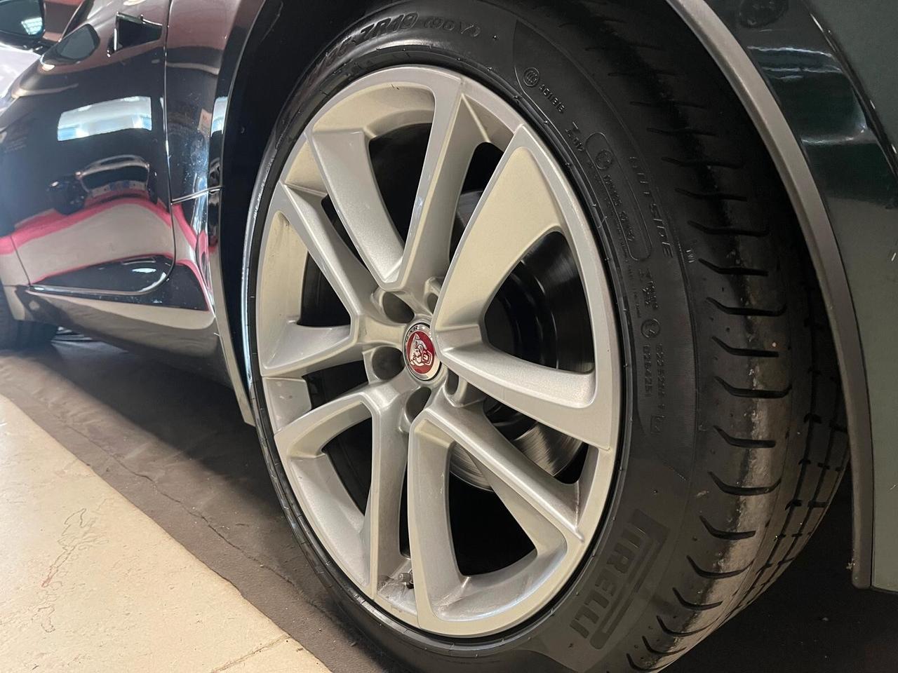 Jaguar F-Type 3.0 V6 aut. AWD Coupé S