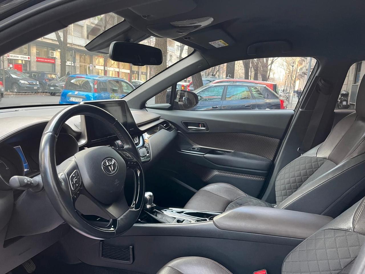 Toyota C-HR 1.8 Hybrid E-CVT Lounge