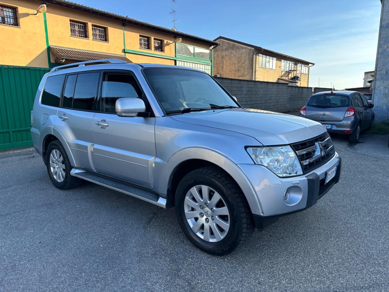 Mitsubishi Pajero 3.2 AUT. 7 POSTI GANCIO TRAINO